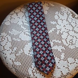 Harve Benard Tie